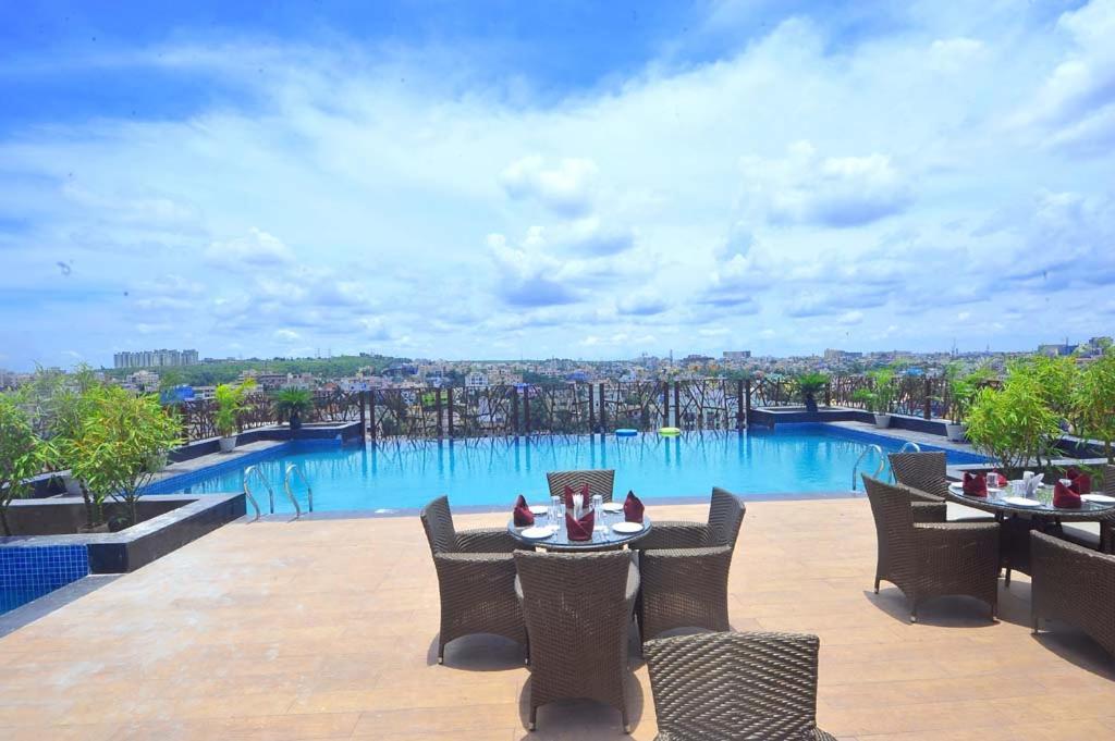 Pipul Padmaja Premium Hotel Μπουμπάνεσβαρ Εξωτερικό φωτογραφία