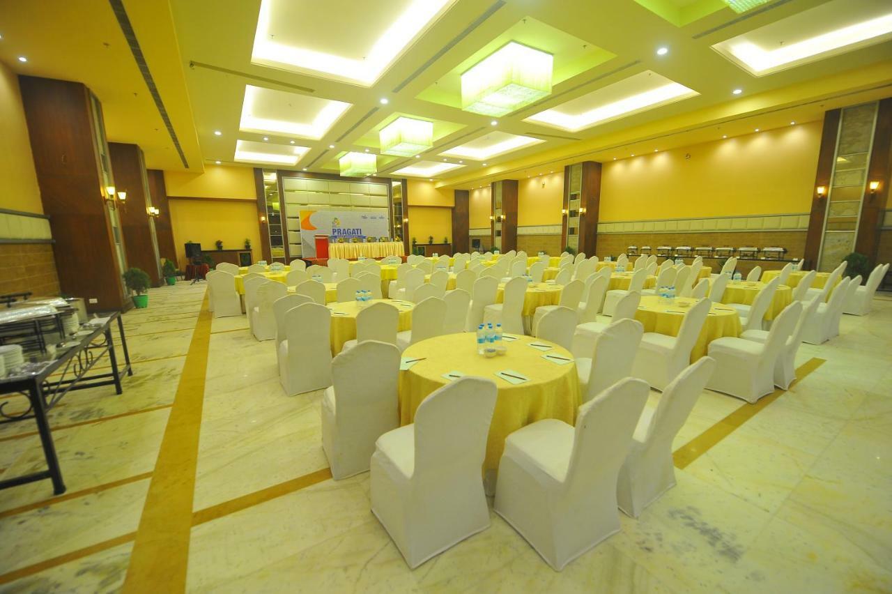 Pipul Padmaja Premium Hotel Μπουμπάνεσβαρ Εξωτερικό φωτογραφία